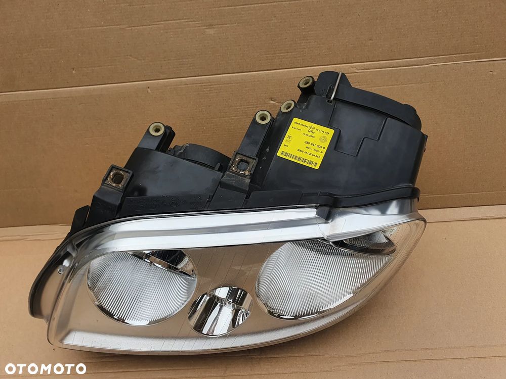 Lampa przednia lewa VW Caddy 2K0 rok 03-10 - 2