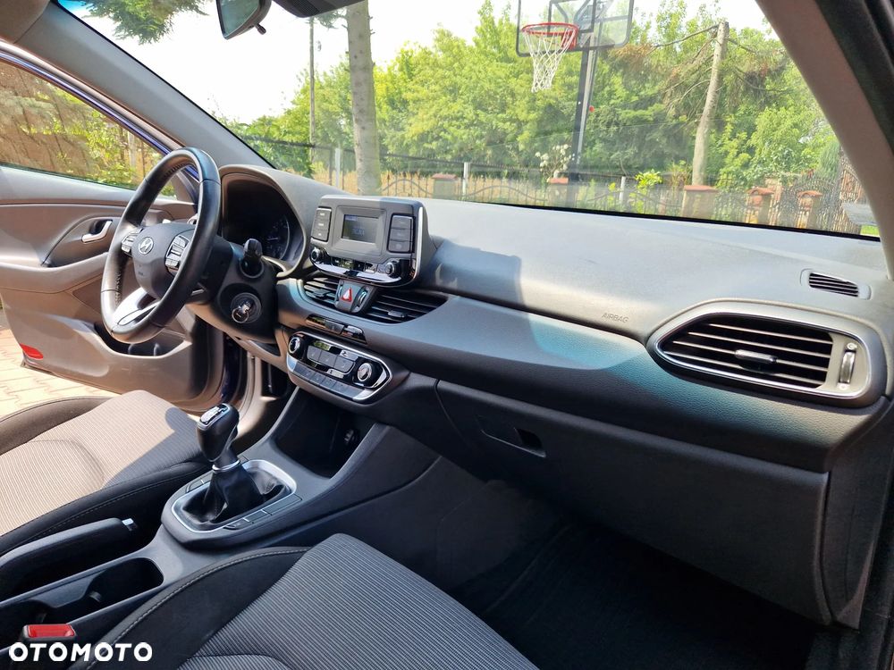 Hyundai i30 1.4 GO Plus - 26