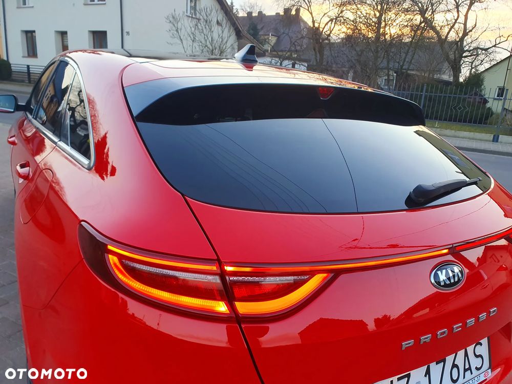 Kia ProCeed 1.6 T-GDI GT DCT - 6