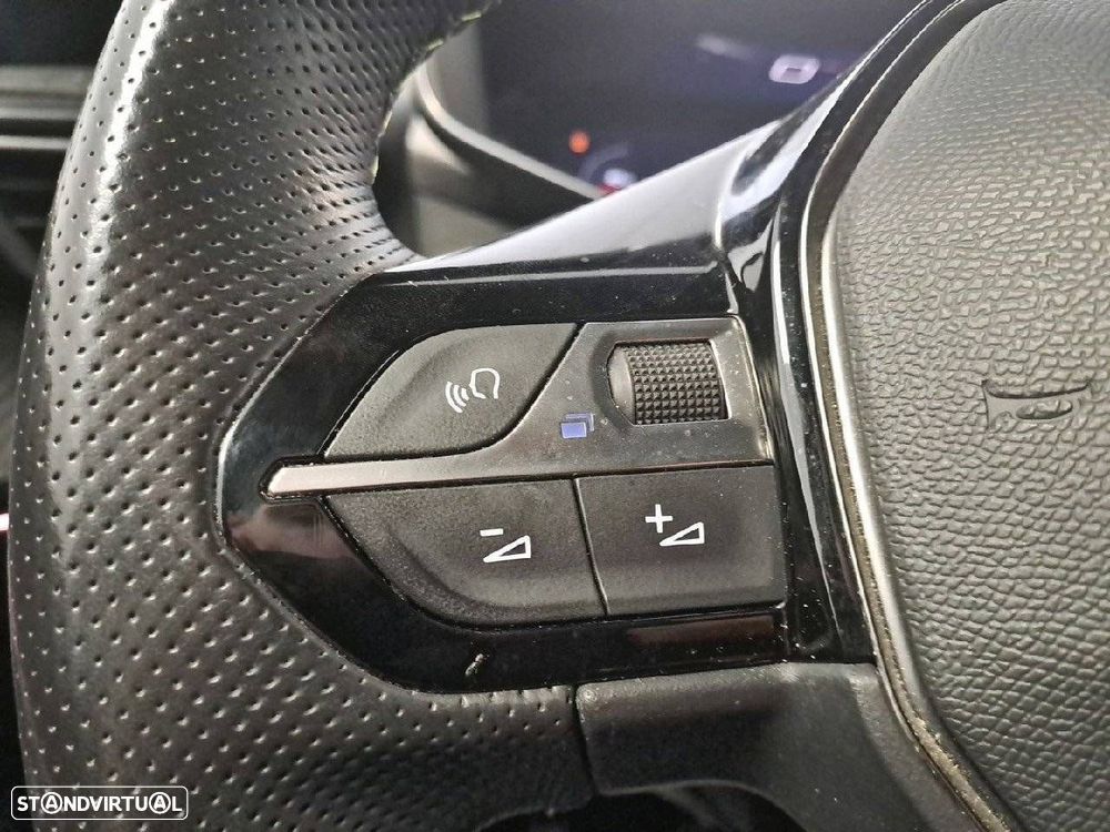 Peugeot 2008 1.5 BlueHDi GT - 16