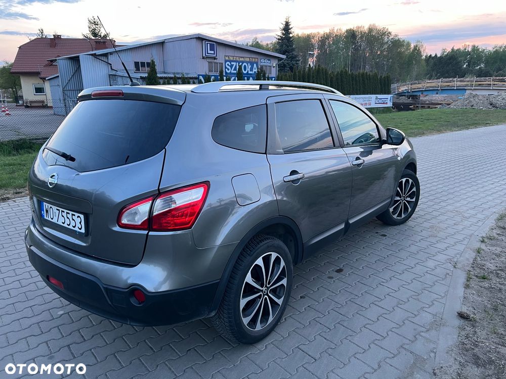 Nissan Qashqai+2 - 4