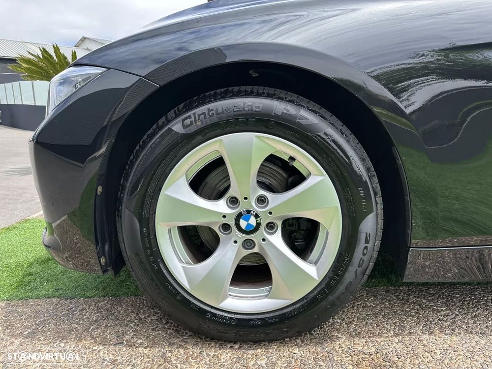 BMW 320 d EfficientDynamics Line Sport - 22