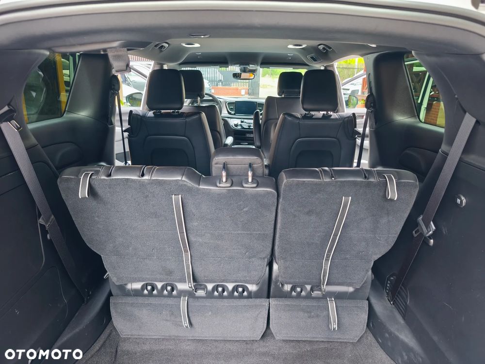 Chrysler Pacifica - 13