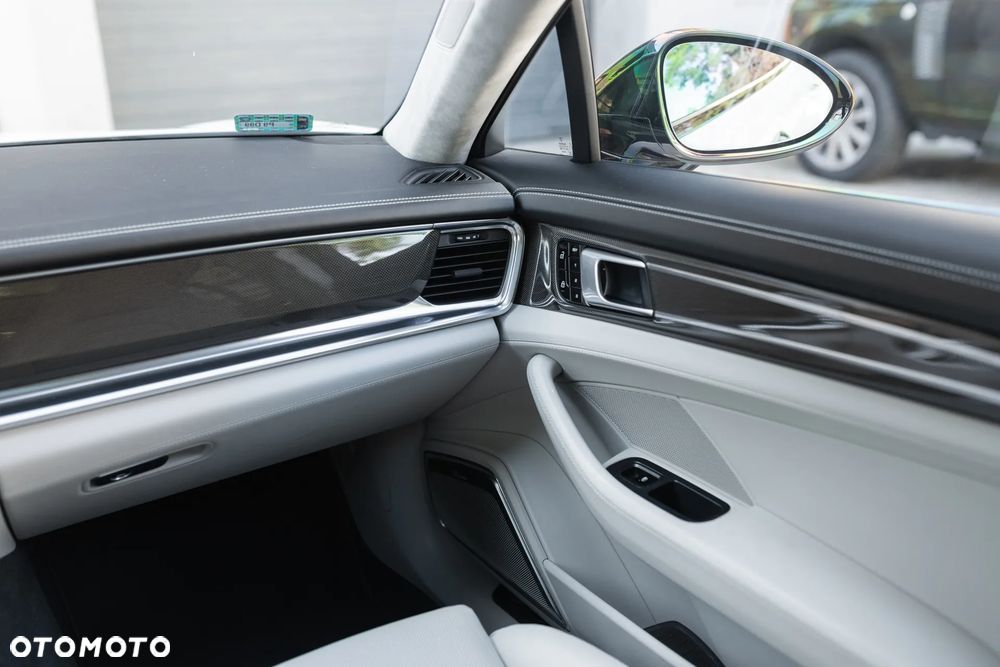 Porsche Panamera Turbo S - 27