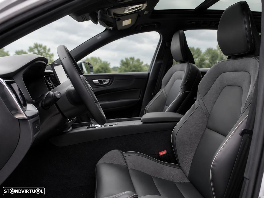 Volvo XC 60 T8 AWD Recharge Plus Black Edition - 27
