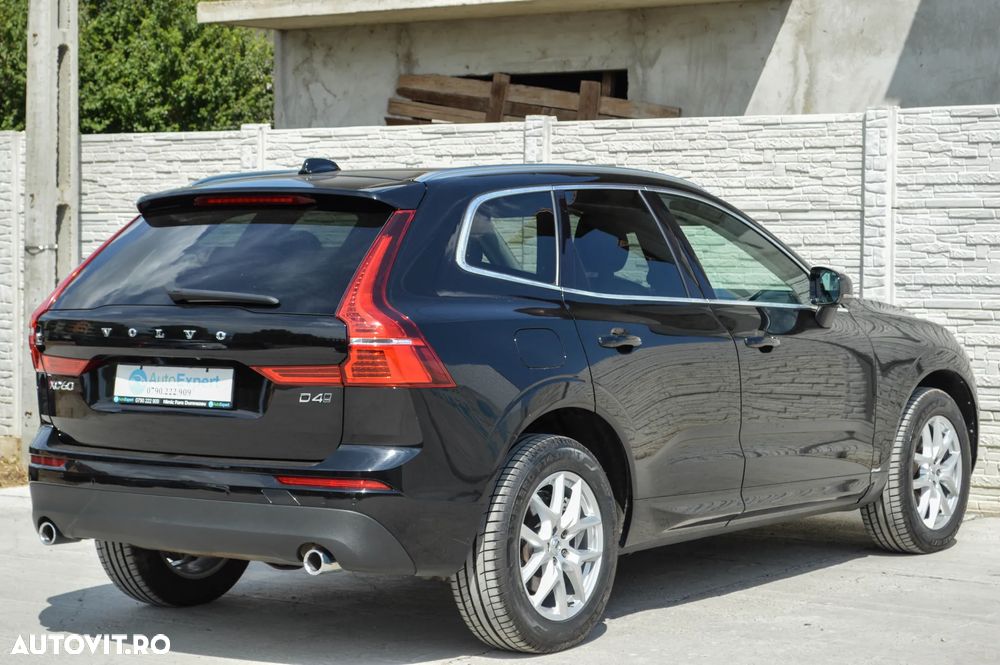 Volvo XC 60 D4 AWD Geartronic Momentum - 4