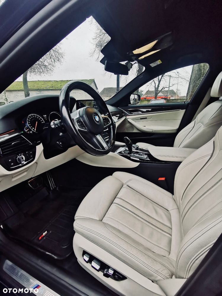 BMW Seria 5 530i xDrive M Sport sport - 9