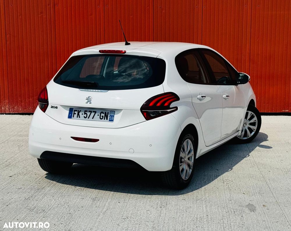 Peugeot 208 PureTech 82 Start & Stop Allure - 16