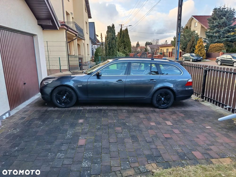 BMW Seria 5 525d - 2