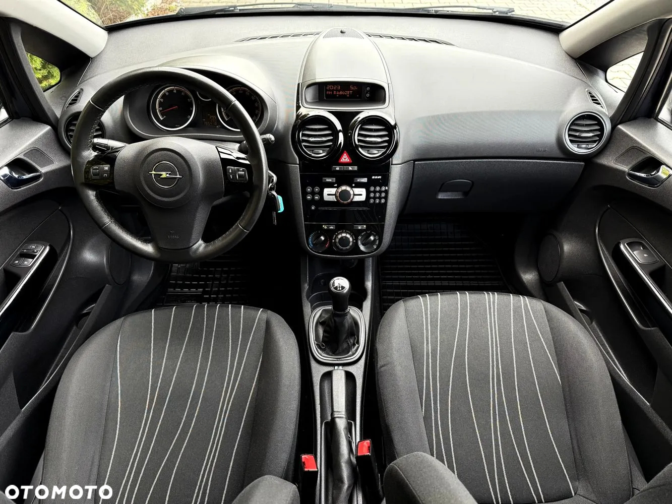 Opel Corsa - 25