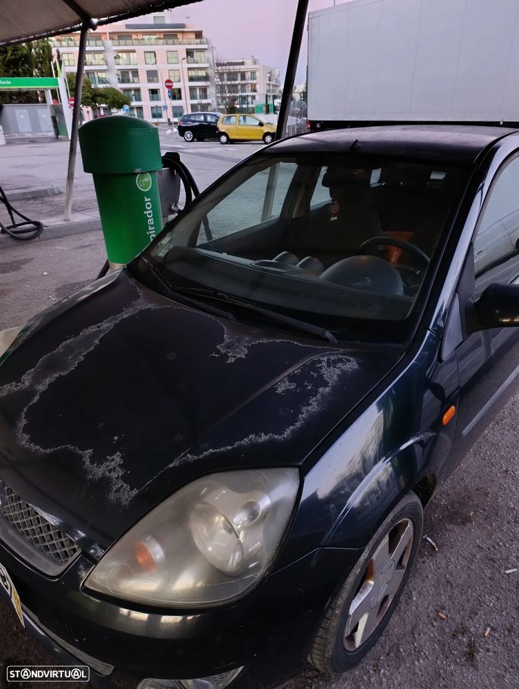 Ford Fiesta 1.4 TDCI Ghia - 4