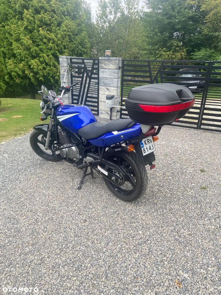 Suzuki GS - 4