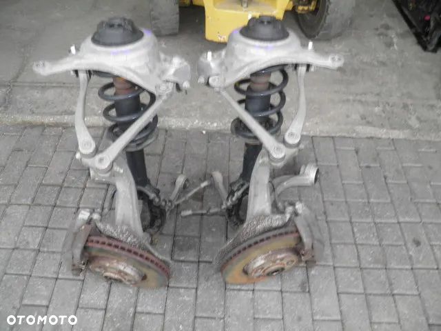 ZAWIESZENIE PRAWE AUDI A4 B8 LIFT 2013r TDI