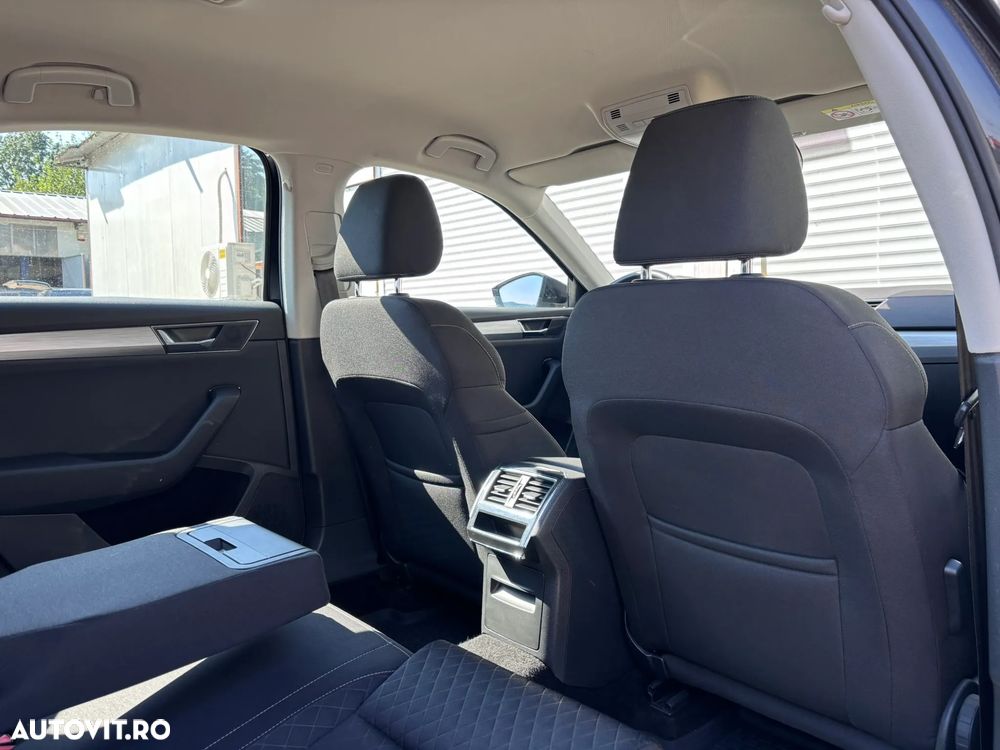 Skoda Superb 2.0 TDI DSG Style - 30