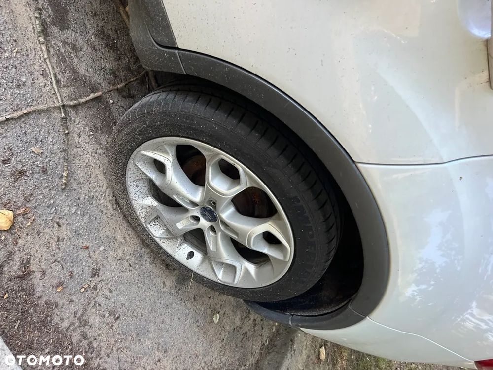 Ford Kuga 2.0 TDCi Titanium FWD - 8