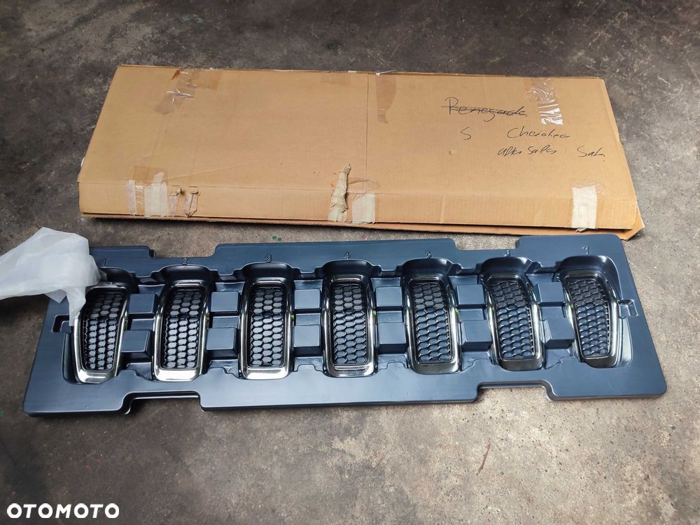 Jeep Cherokee KL nowy grill Mopar