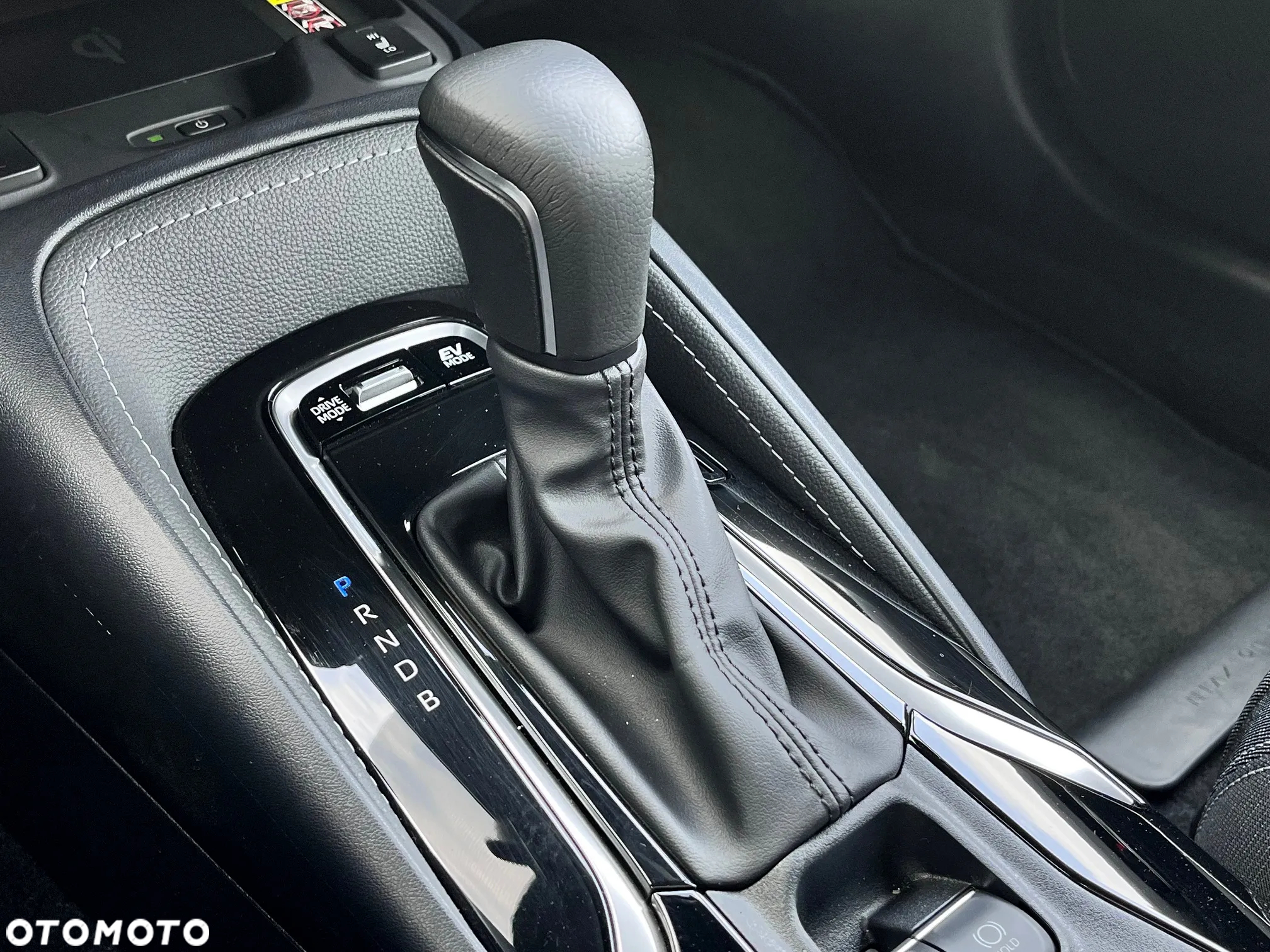 Suzuki Swace 1.8 Hybrid Elegance CVT - 29