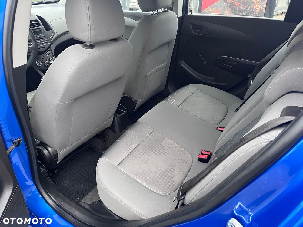 Chevrolet Aveo - 9
