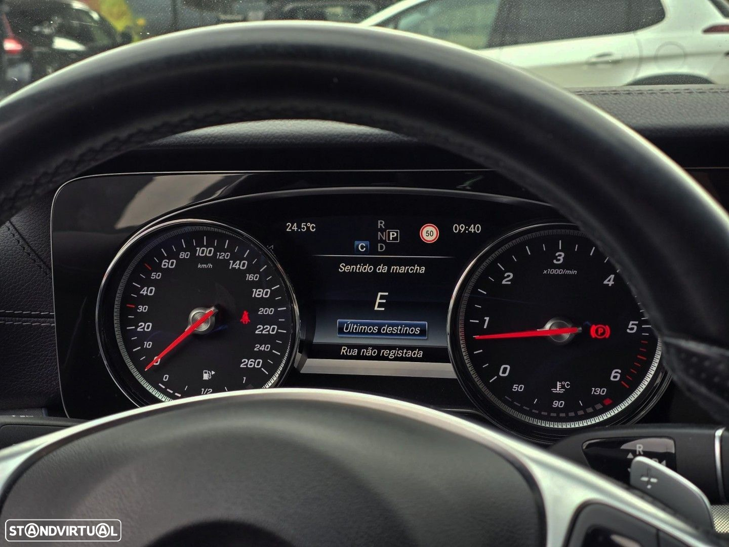 Mercedes-Benz E 220 d AMG Line - 13