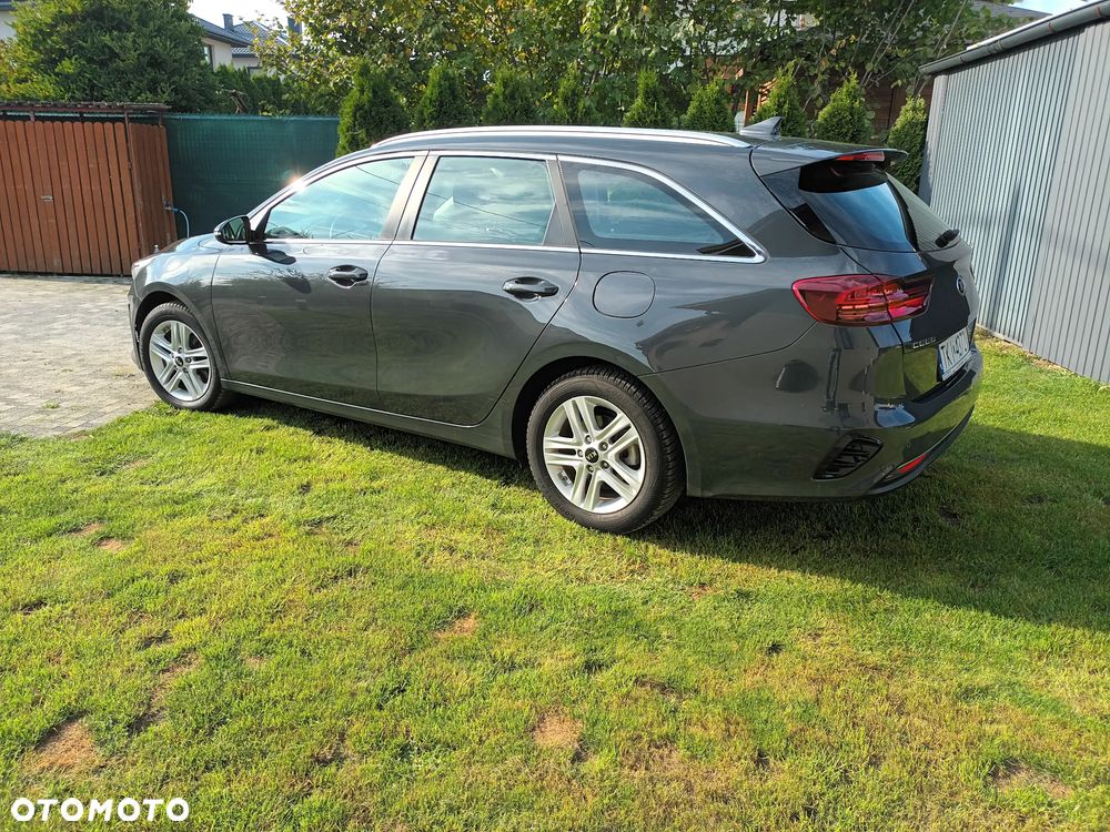 Kia Ceed - 8