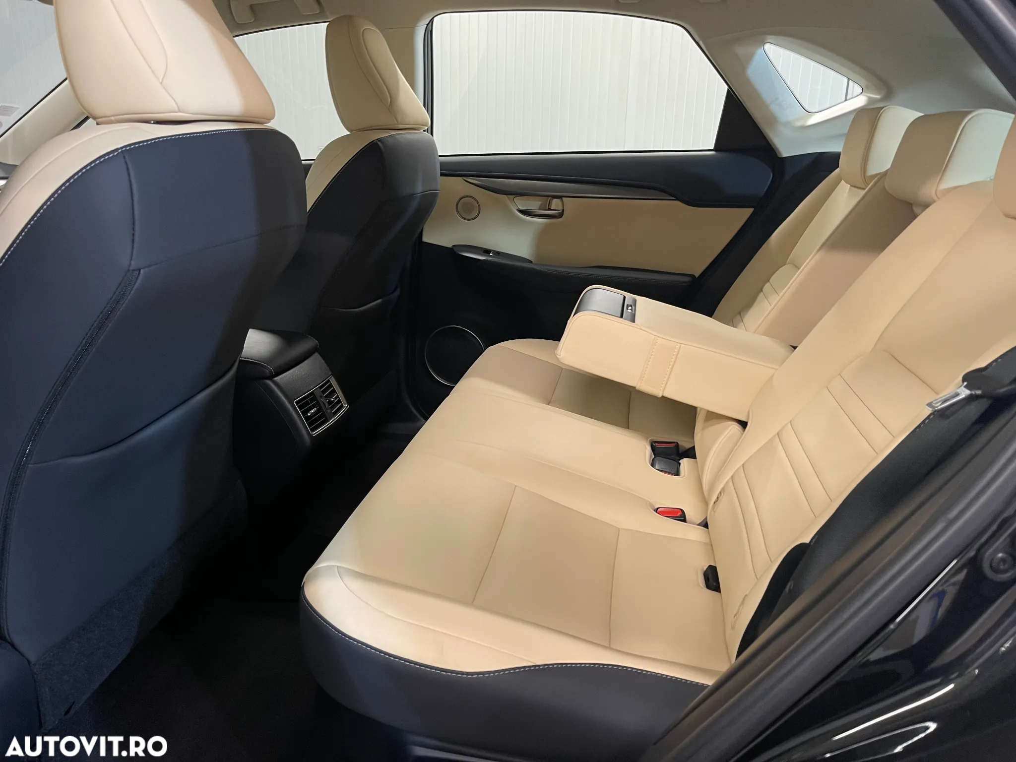 Lexus Seria NX 300h Business - 11