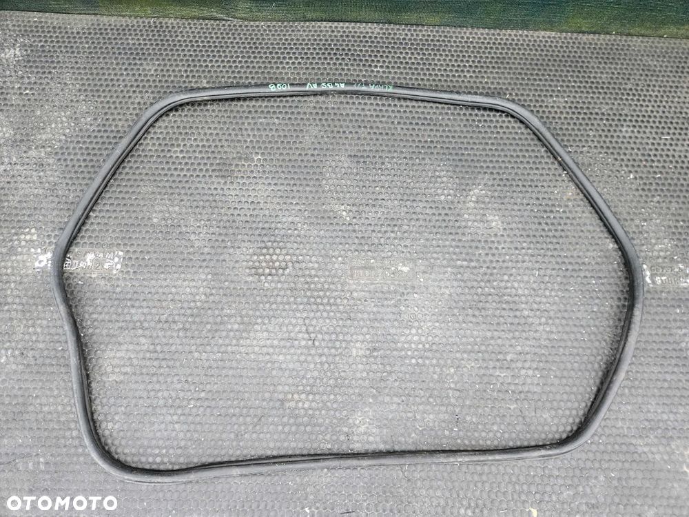 Uszczelka Guma Pokrywy Klapy Bagaznika Audi A4 B6 B7 Kombi Avant - 35
