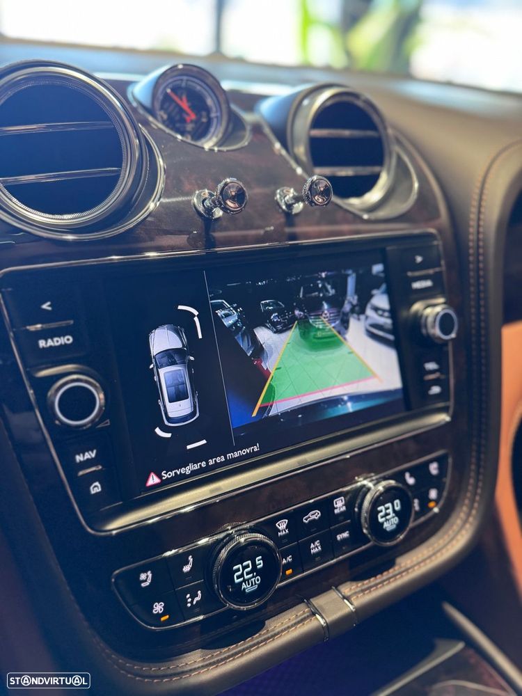 Bentley Bentayga Hybrid - 33