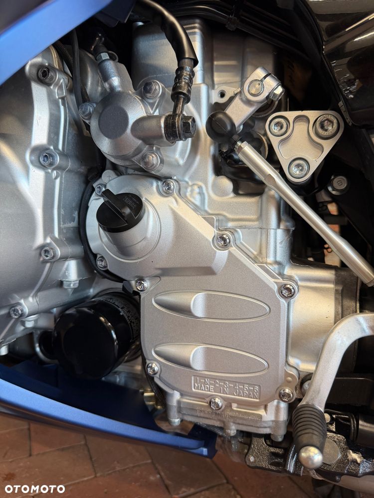 Yamaha FJR - 13