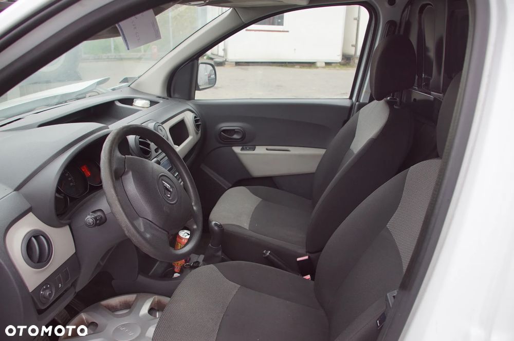 Auto na części - Dacia Dokker 1.5 DCI 90 KM K9K626 JR5341 DV369 2017R Silnik Skrzynia Drzwi Zderzak Błotnik Lampa Lusterko Szyba Klamka Deska Kokpit Sterownik Moduł Czujnik Licznik Panel Kierownica - 11