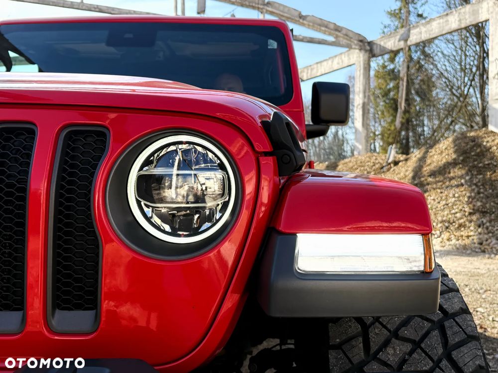 Jeep Wrangler - 32