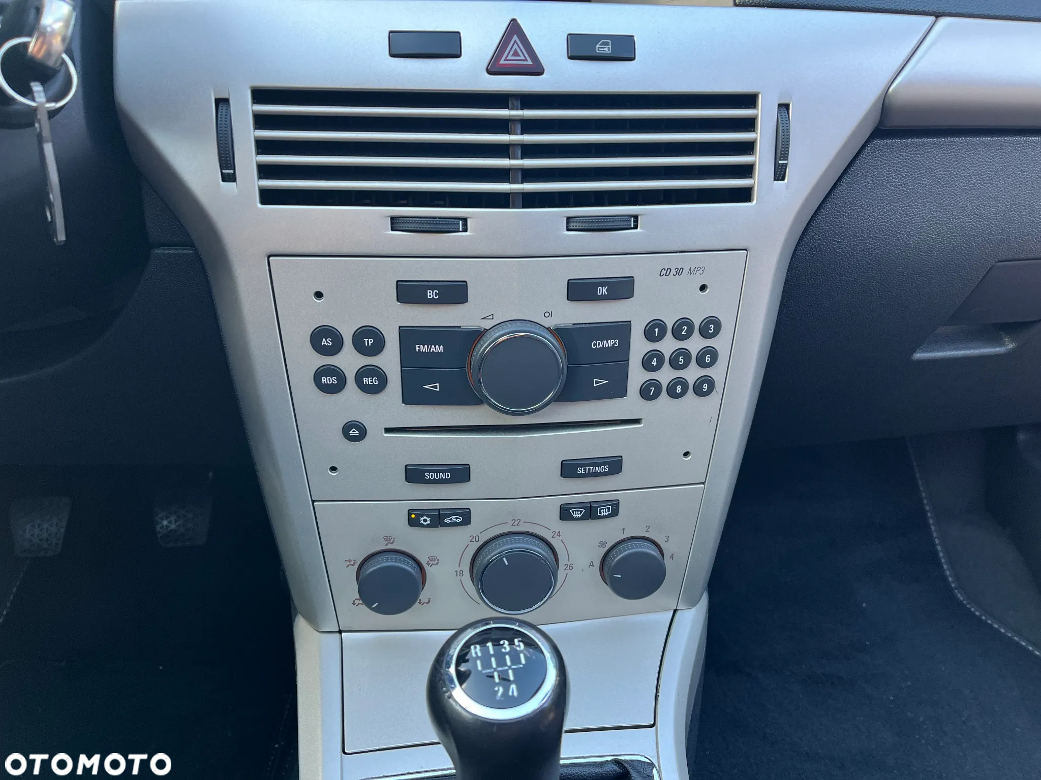 Opel Astra GTC 1.8 - 28