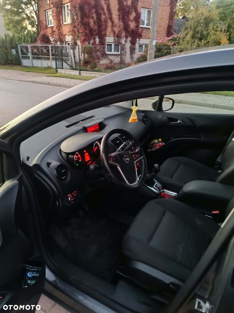Opel Meriva - 18
