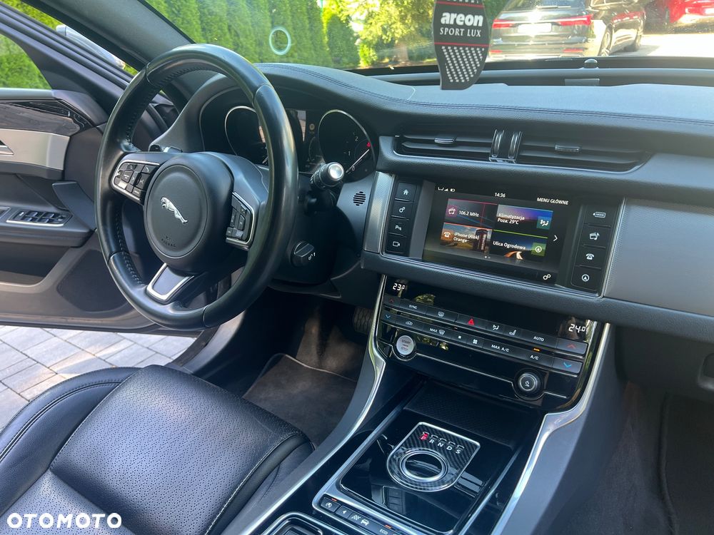 Jaguar XF 2.0 i4D Prestige - 22