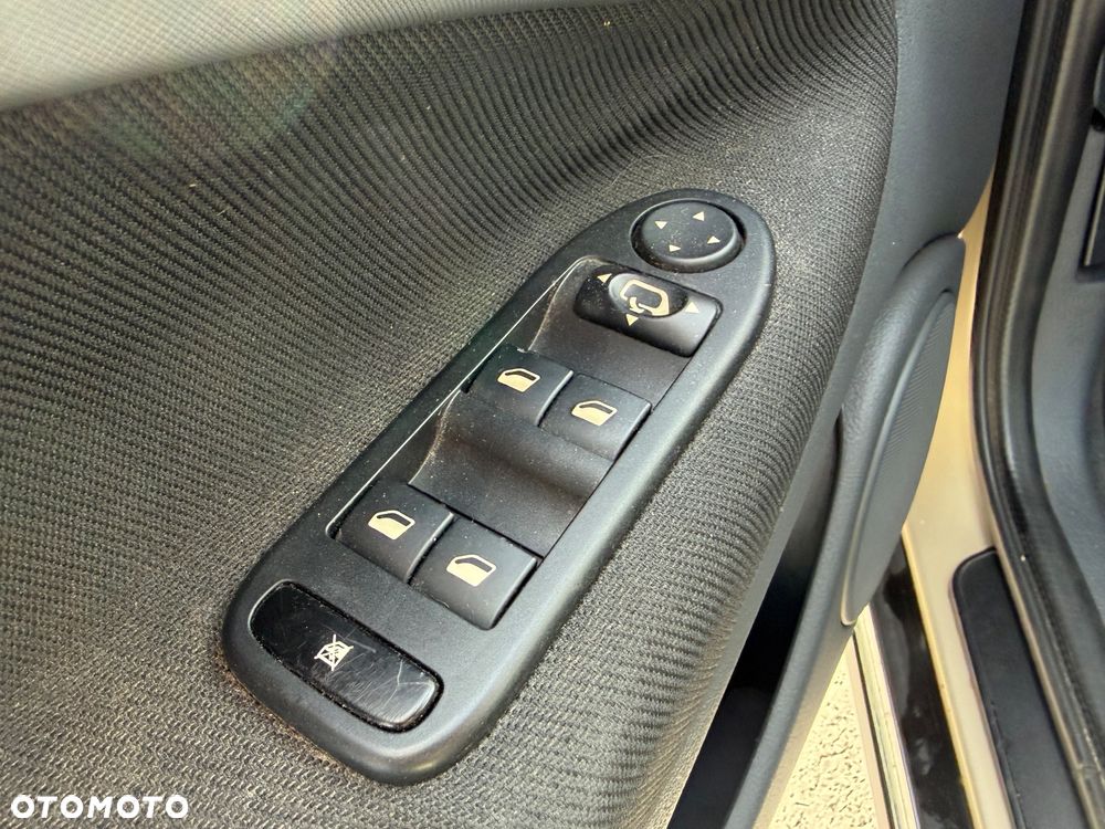 Citroën C5 II 2.0i 16V Exclusive - 9