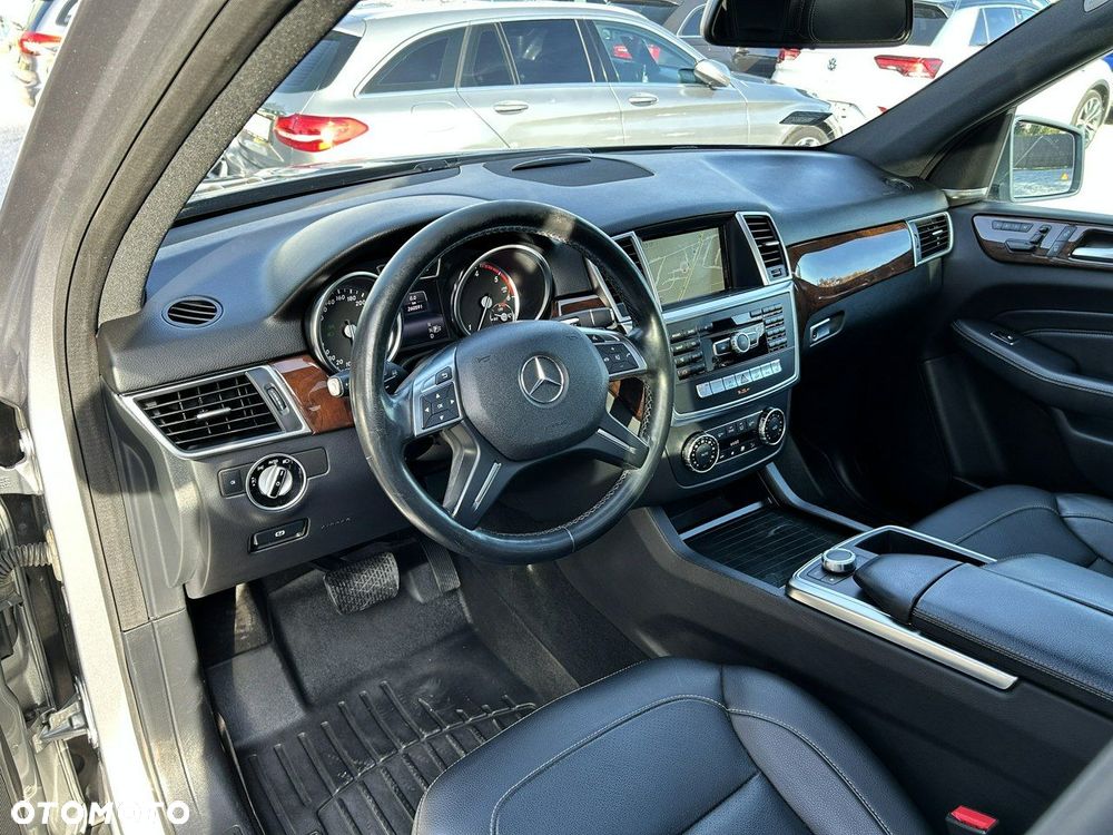 Mercedes-Benz ML - 10