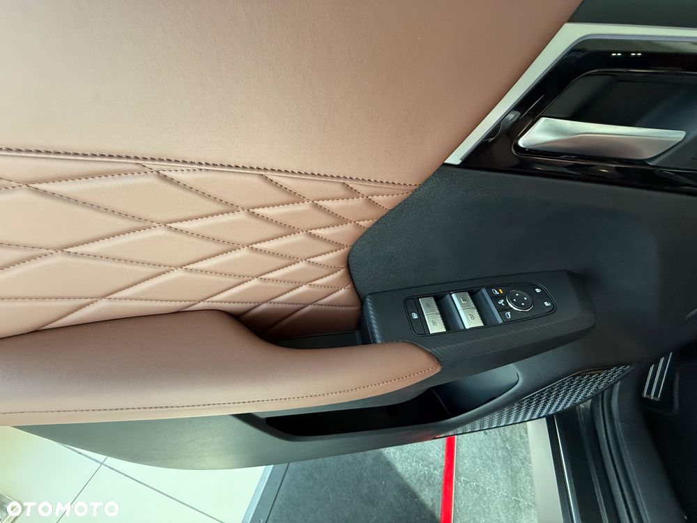 Mitsubishi Outlander PHEV Instyle Plus - 8