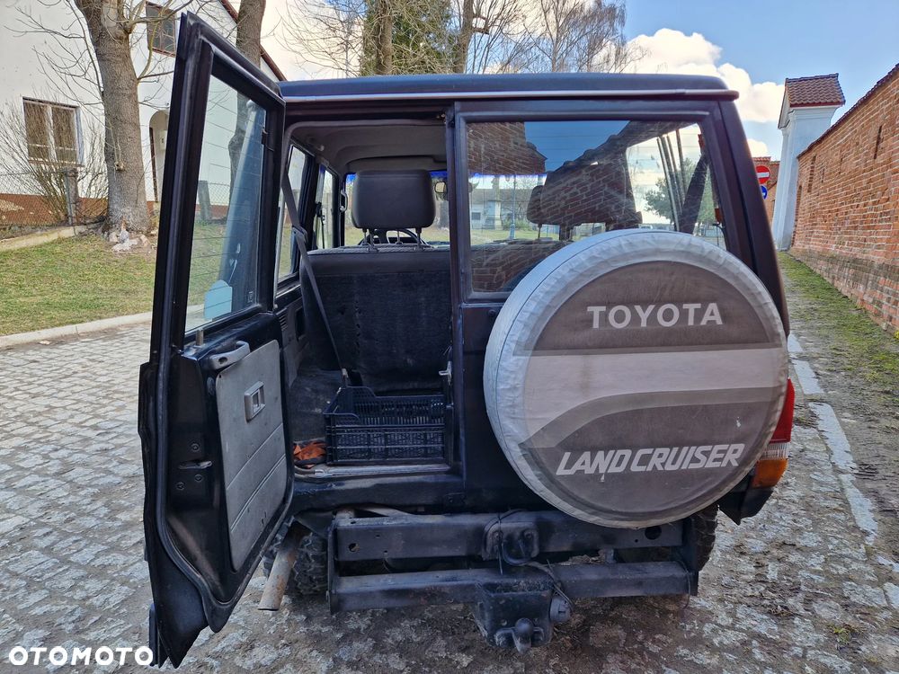 Toyota Land Cruiser LJ70 - 10