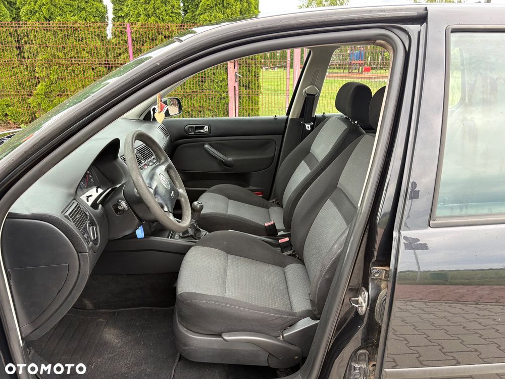 Volkswagen Golf 1.4 Comfortline - 12