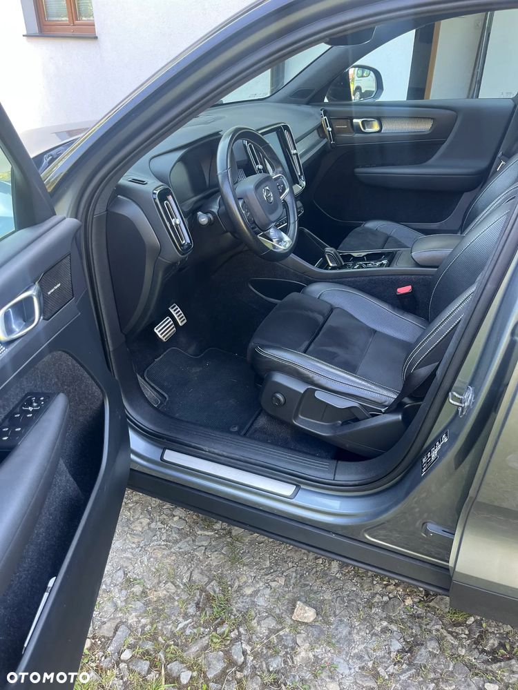 Volvo XC 40 D4 AWD Geartronic R-Design - 8
