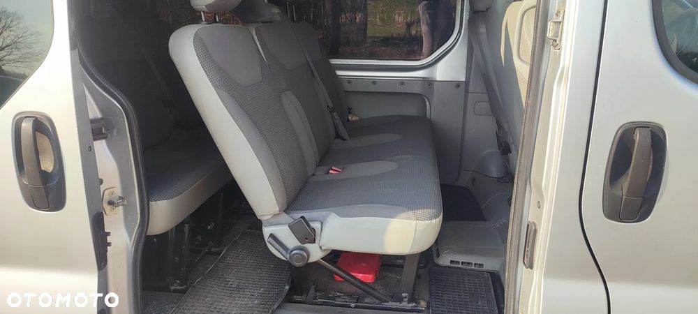 Opel Vivaro - 12