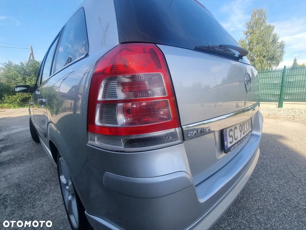 Opel Zafira 1.8 Cosmo - 4