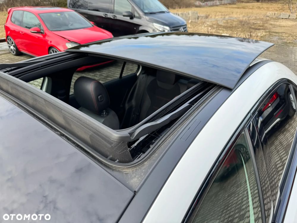 Mercedes-Benz Klasa A 250 e PHEV AMG Line 8G-DCT - 13