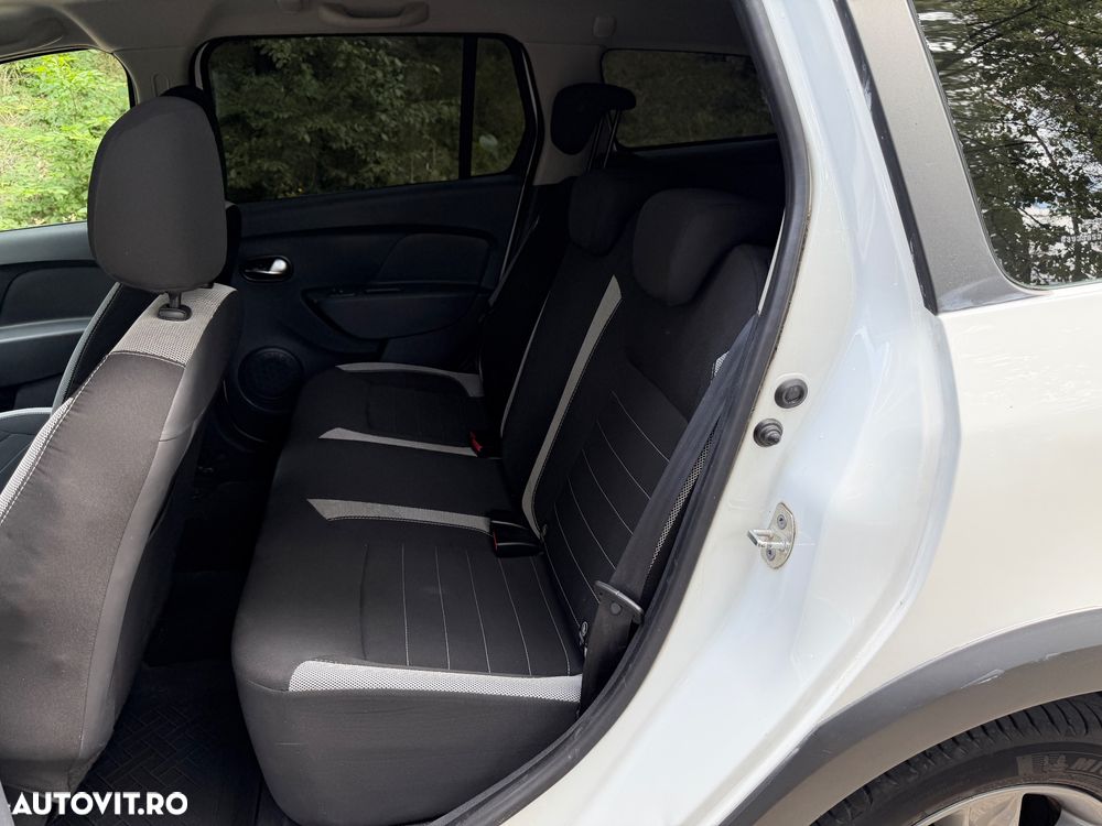Dacia Logan MCV dCi 90 S&S Stepway Celebration - 9
