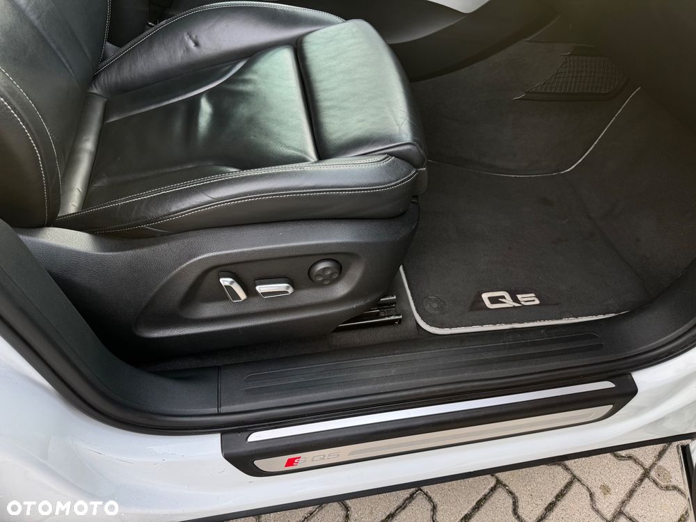 Audi SQ5 - 30