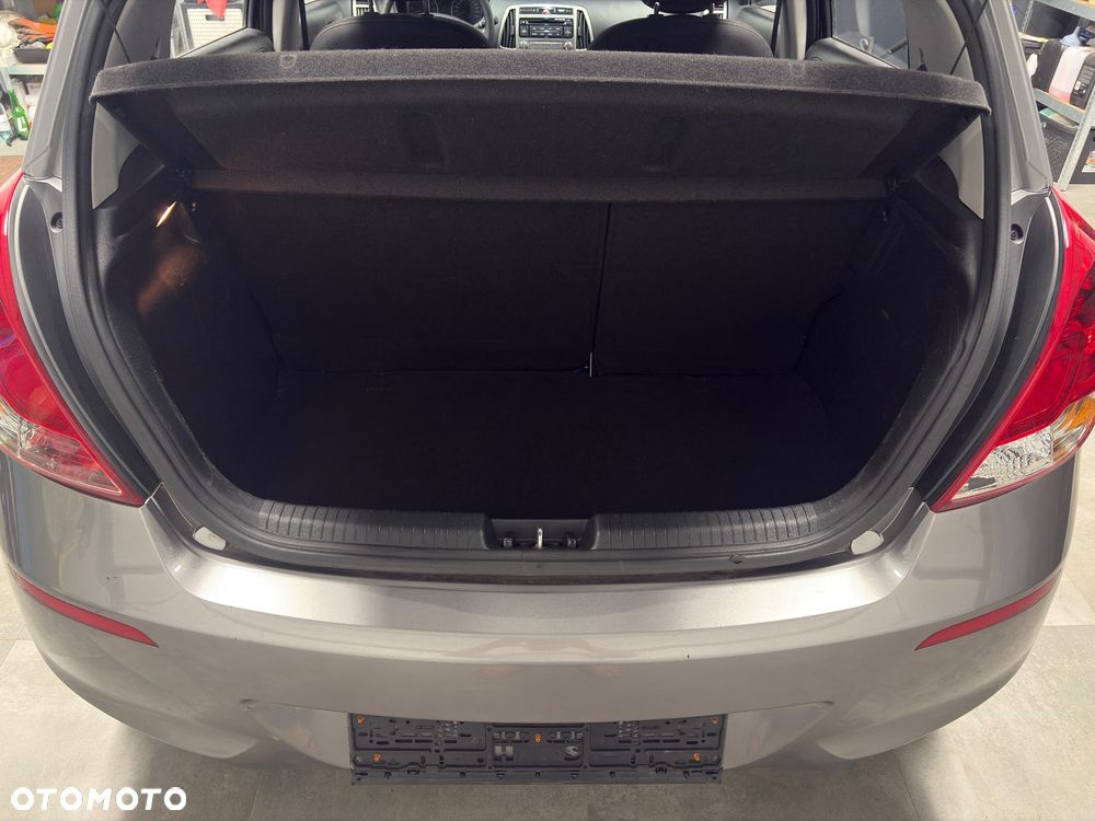Hyundai i20 1.2 Edition Plus - 10