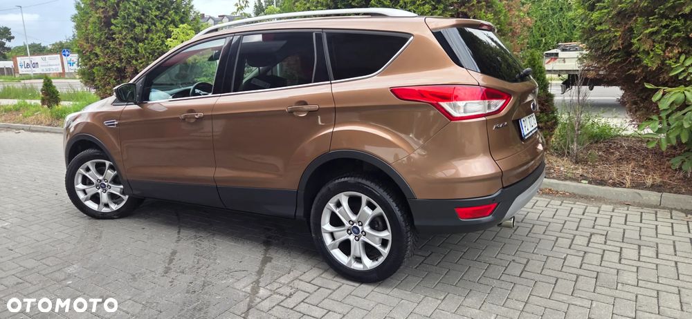 Ford Kuga 2.0 TDCi 2x4 Titanium - 9