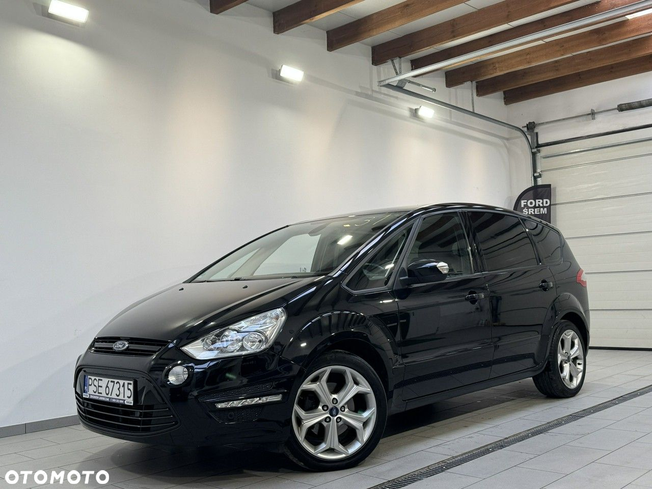 Ford S-Max - 11