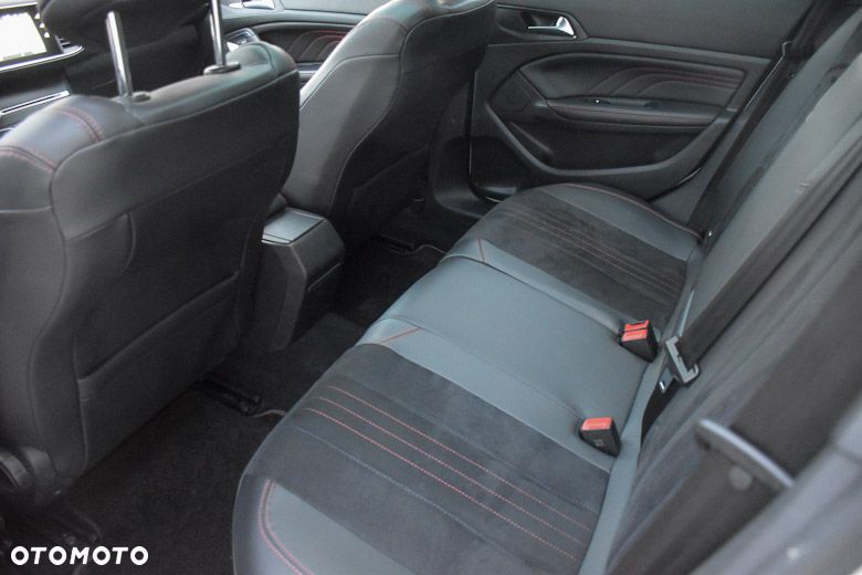 Peugeot 308 BlueHDi 180 EAT6 GT - 37