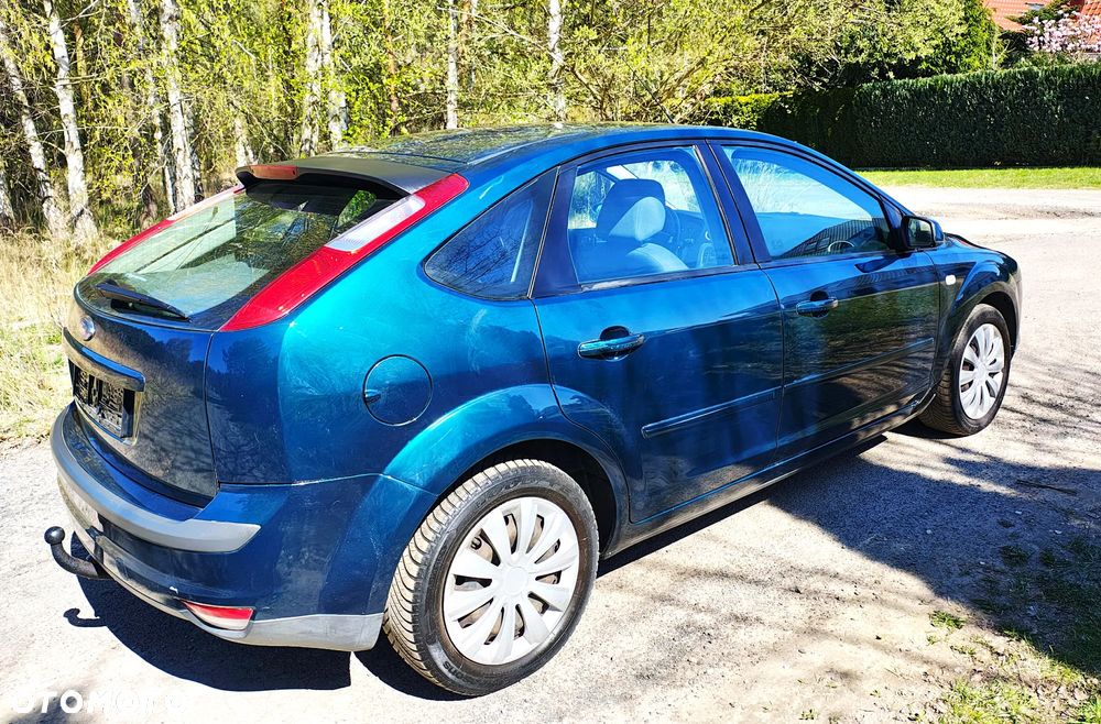 Ford Focus 1.6 16V Ghia - 19