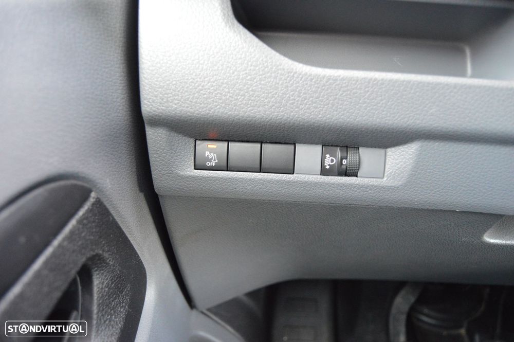 Peugeot Expert Outro - 21